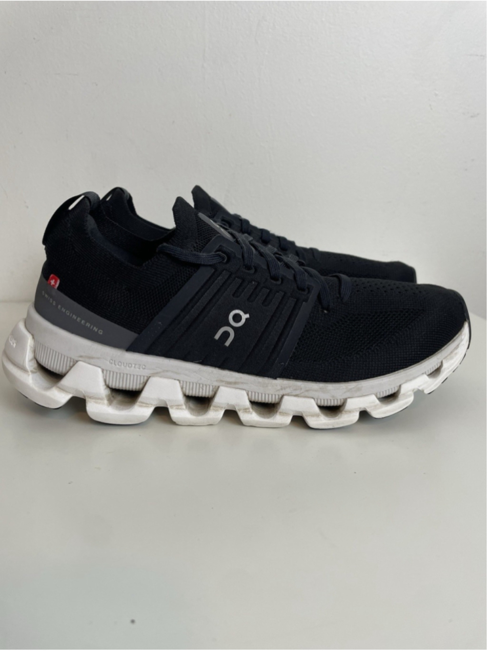 On Cloudswift 3 Running Shoes Womens 8.5 Black Sneakers